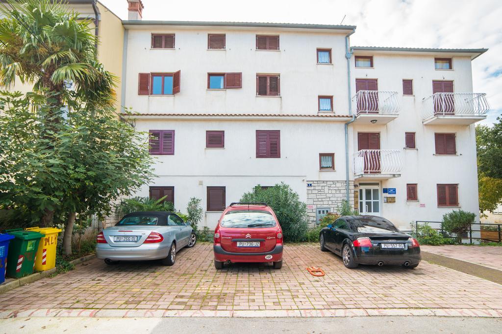 Apartments Daria Ρόβινι Εξωτερικό φωτογραφία